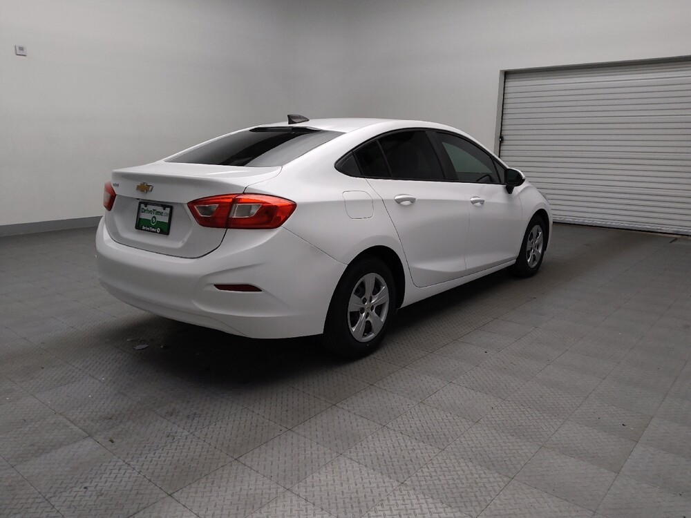 2017 Chevrolet Cruze in Oklahoma City, OK 73139 - 18089537 9