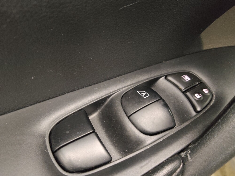 2020 Nissan Rogue in Tampa, FL 33619 - 18089552 27