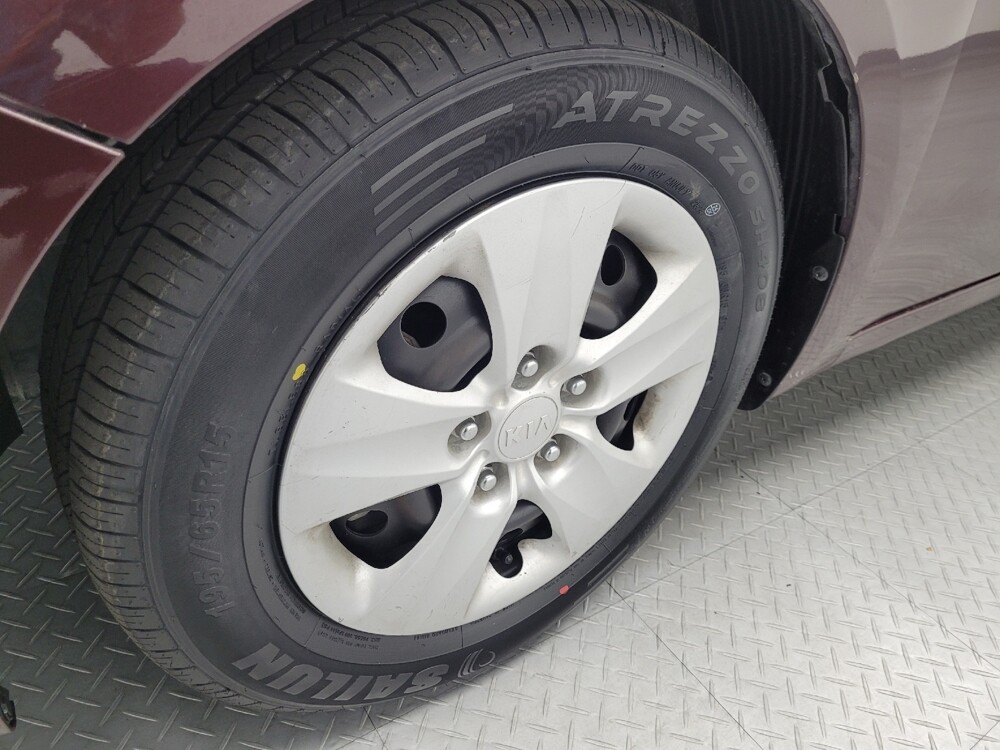 2017 Kia Forte in Las Vegas, NV 89104 - 18089554 31