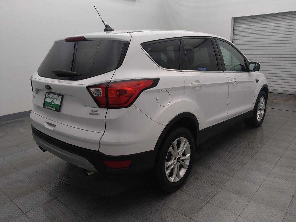 2019 Ford Escape in Houston, TX 77060 - 18089558 9