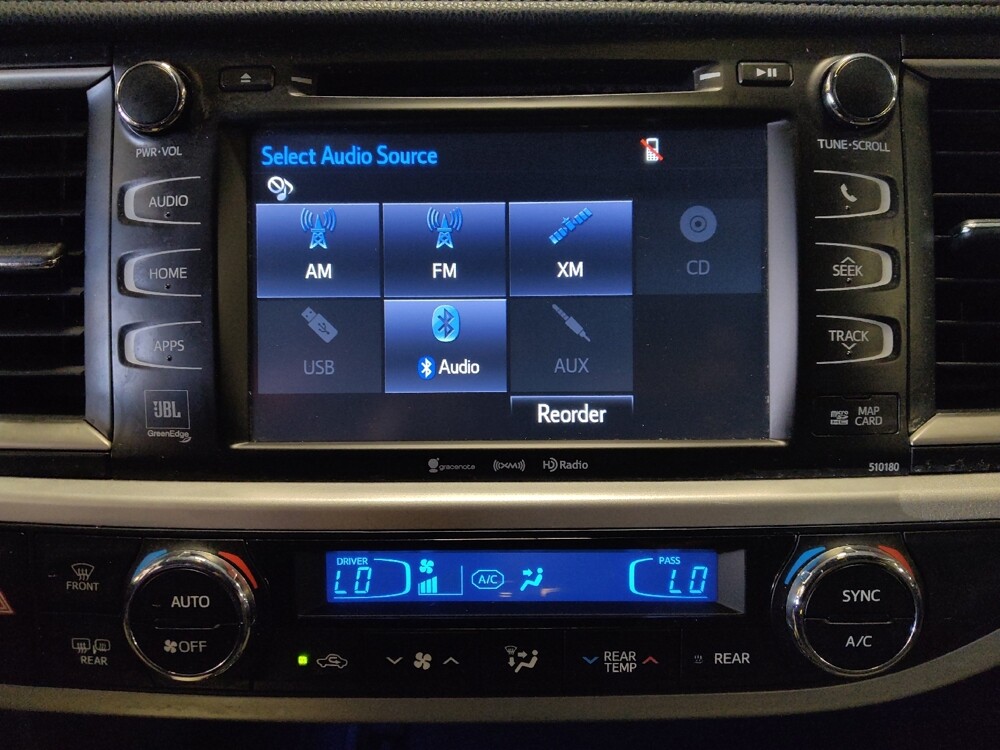 2017 Toyota Highlander in Mobile, AL 36606 - 18089575 25