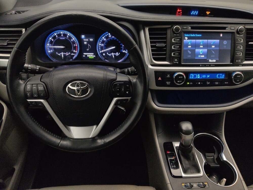 2017 Toyota Highlander in Mobile, AL 36606 - 18089575 22