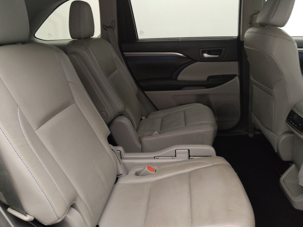 2017 Toyota Highlander in Mobile, AL 36606 - 18089575 19