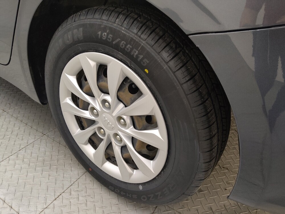 2021 Kia Forte in Live Oak, TX 78233 - 18089577 31