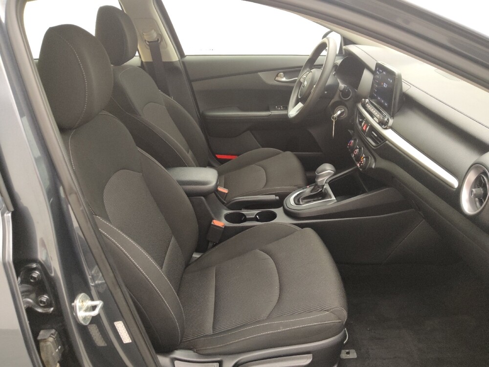 2021 Kia Forte in Live Oak, TX 78233 - 18089577 21
