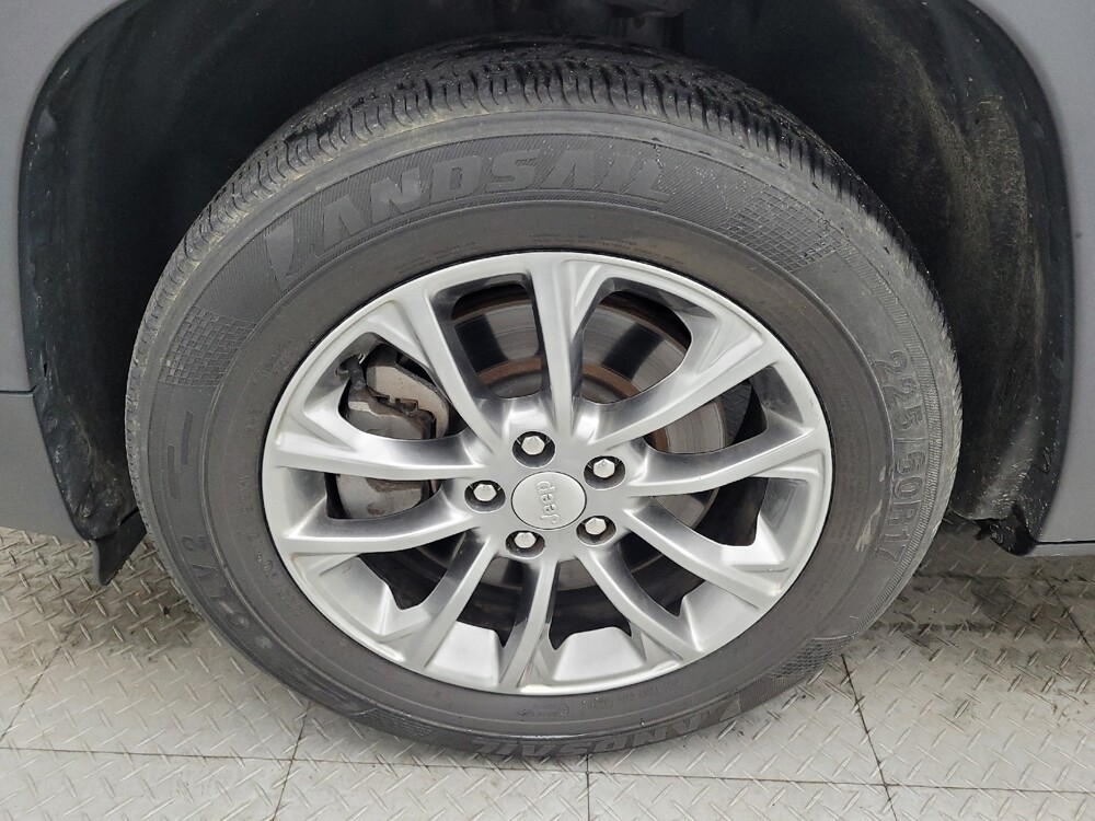 2020 Jeep Cherokee in Charleston, SC 29414 - 18089579 31