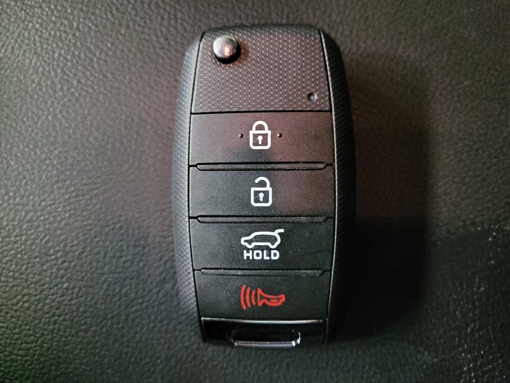 2018 Kia Sorento in Salem, VA 24153 - 18089581 32