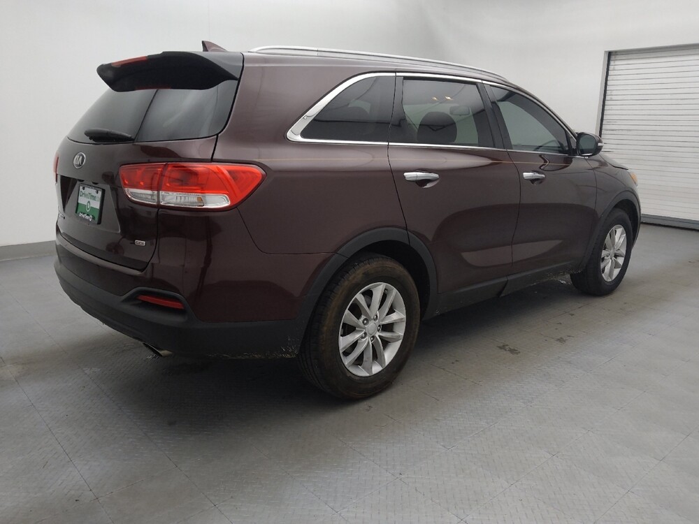 2018 Kia Sorento in Salem, VA 24153 - 18089581 10