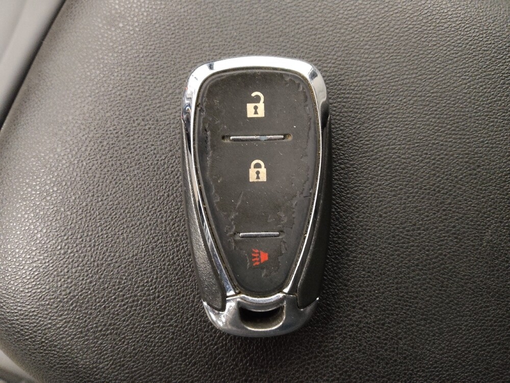 2020 Chevrolet Equinox in Lakewood, CO 80215 - 18089586 32