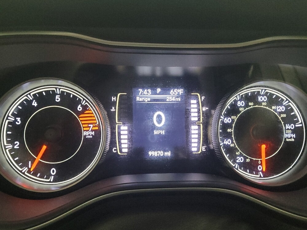 2020 Jeep Cherokee in Huntsville, AL 35816 - 18089590 23