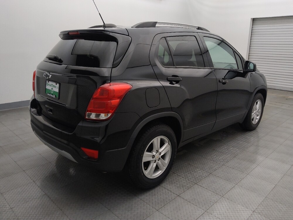 2021 Chevrolet Trax in Houston, TX 77060 - 18089597 9