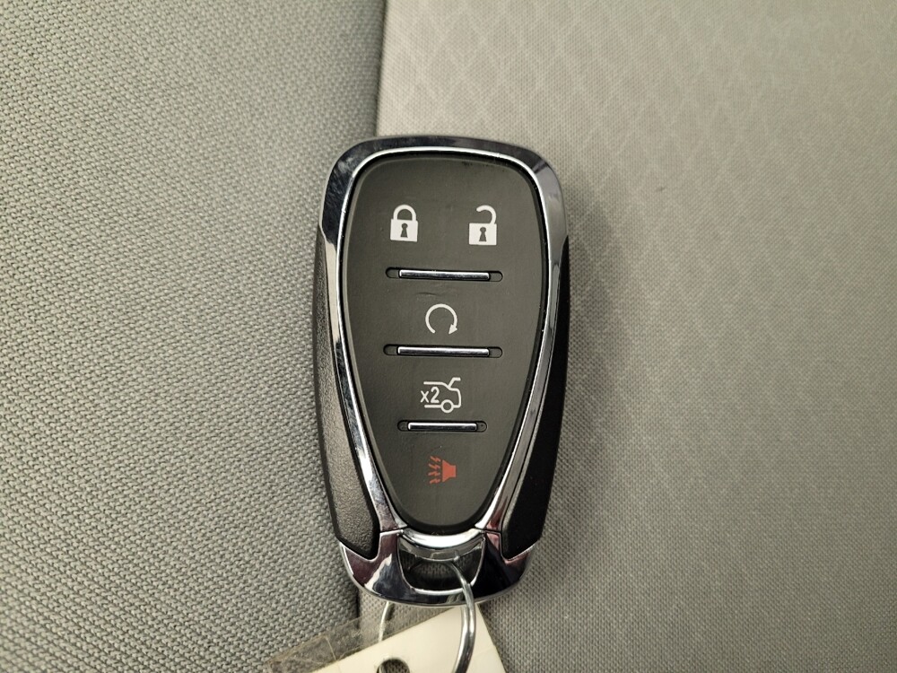 2020 Chevrolet Malibu in Miamisburg, OH 45342 - 18089610 32