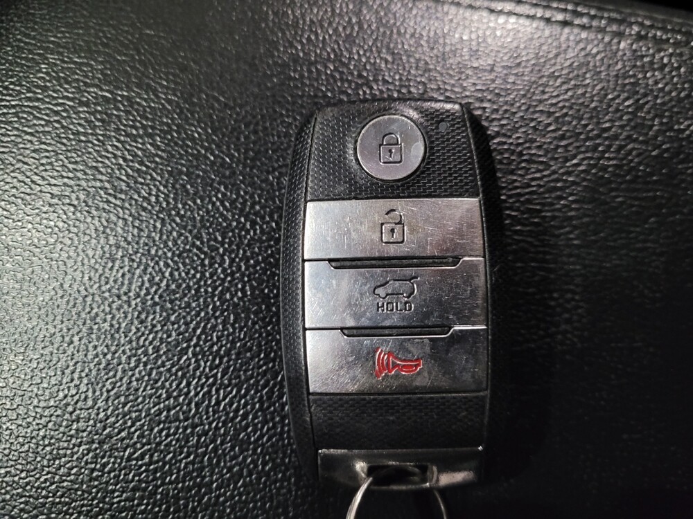 2017 Kia Sorento in New Castle, DE 19720 - 18089619 32