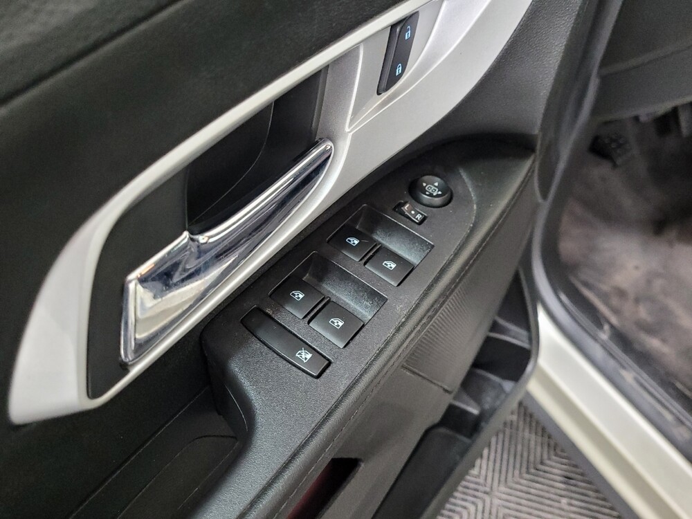 2016 Chevrolet Equinox in Pittsburgh, PA 15236 - 18089632 27