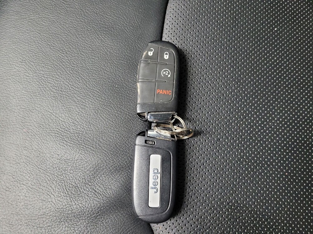 2022 Jeep Compass in Pittsburgh, PA 15236 - 18089634 32