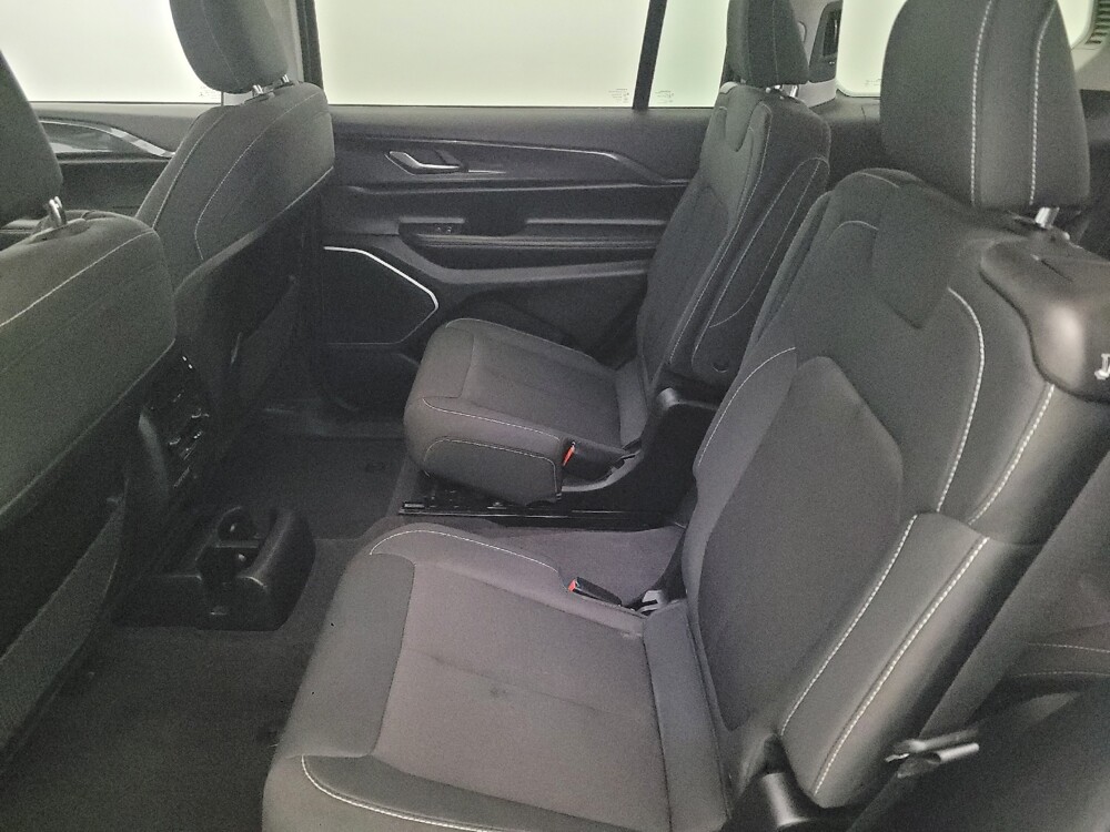 2022 Jeep Grand Cherokee L in Temple Hills, MD 20746 - 18089635 18