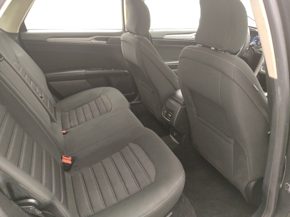 2019 Ford Fusion in St. Louis, MO 63125 - 18089637 19