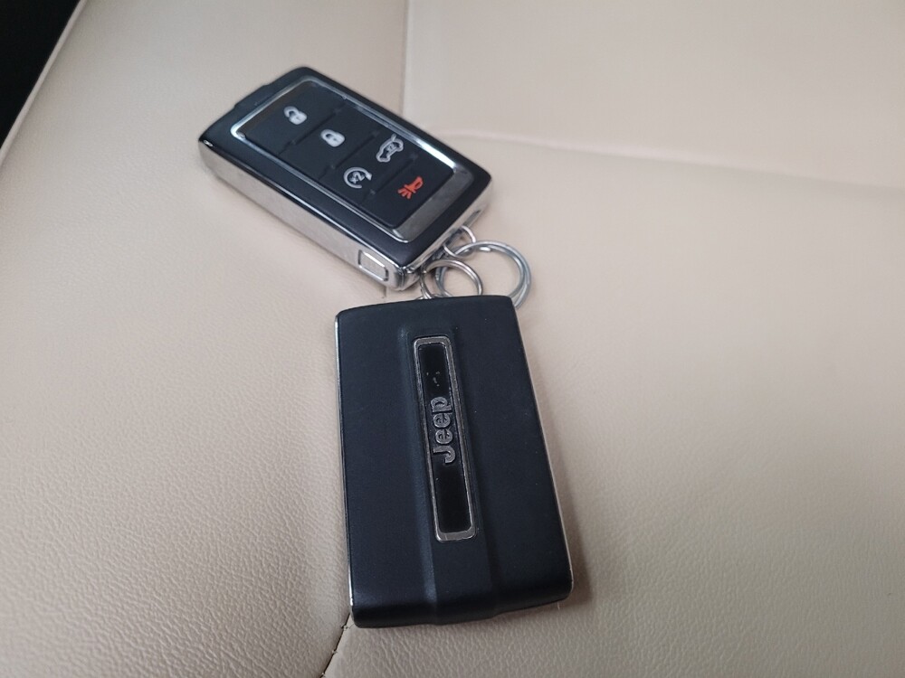 2021 Jeep Grand Cherokee L in Grand Rapids, MI 49508 - 18089643 32