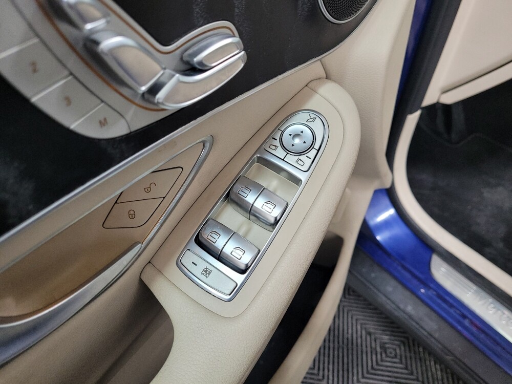 2018 Mercedes-Benz GLC 300 in Pittsburgh, PA 15236 - 18089650 27