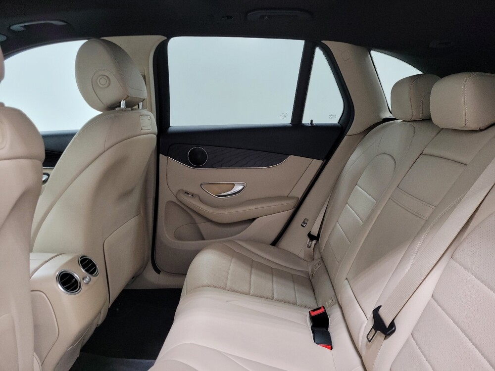 2018 Mercedes-Benz GLC 300 in Pittsburgh, PA 15236 - 18089650 18