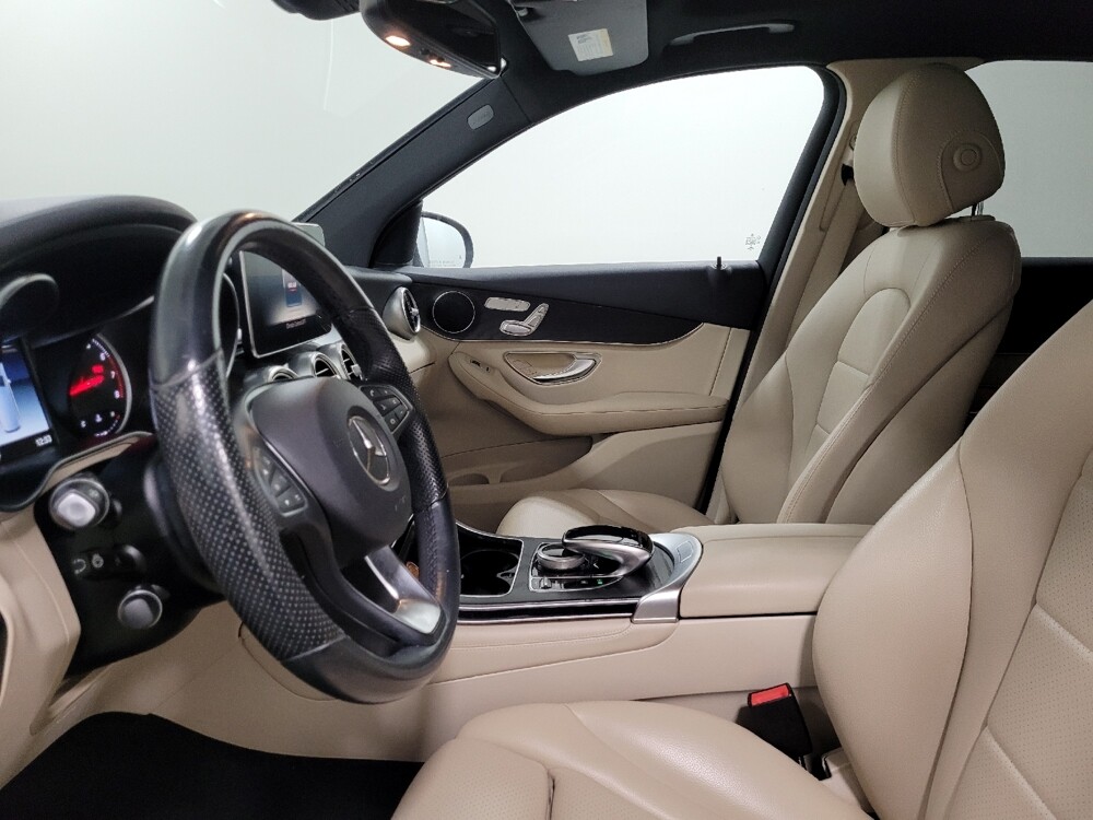 2018 Mercedes-Benz GLC 300 in Pittsburgh, PA 15236 - 18089650 17