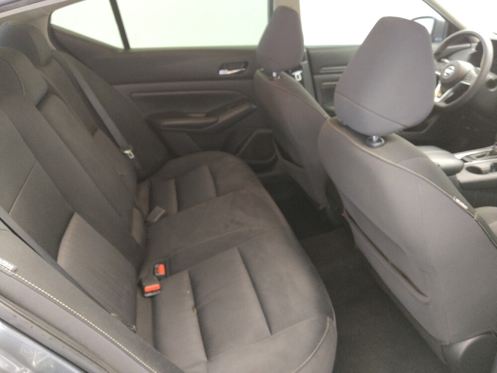 2019 Nissan Altima in St. Louis, MO 63125 - 18089677 21