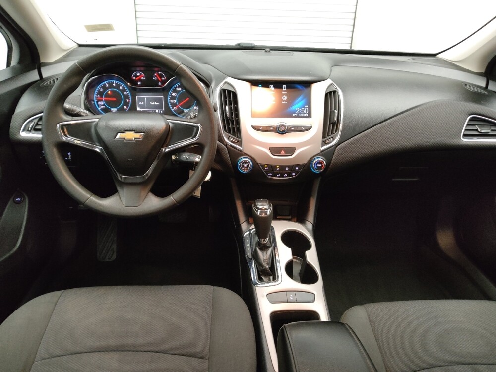 2017 Chevrolet Cruze in Oklahoma City, OK 73139 - 18089699 22