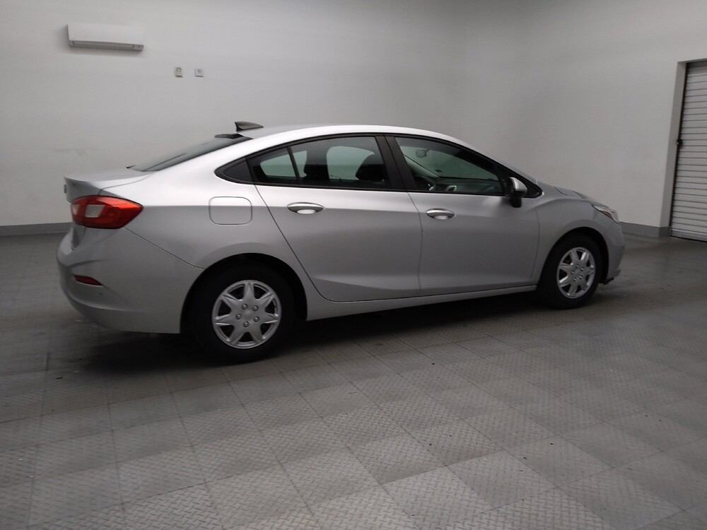 2017 Chevrolet Cruze in Oklahoma City, OK 73139 - 18089699 10