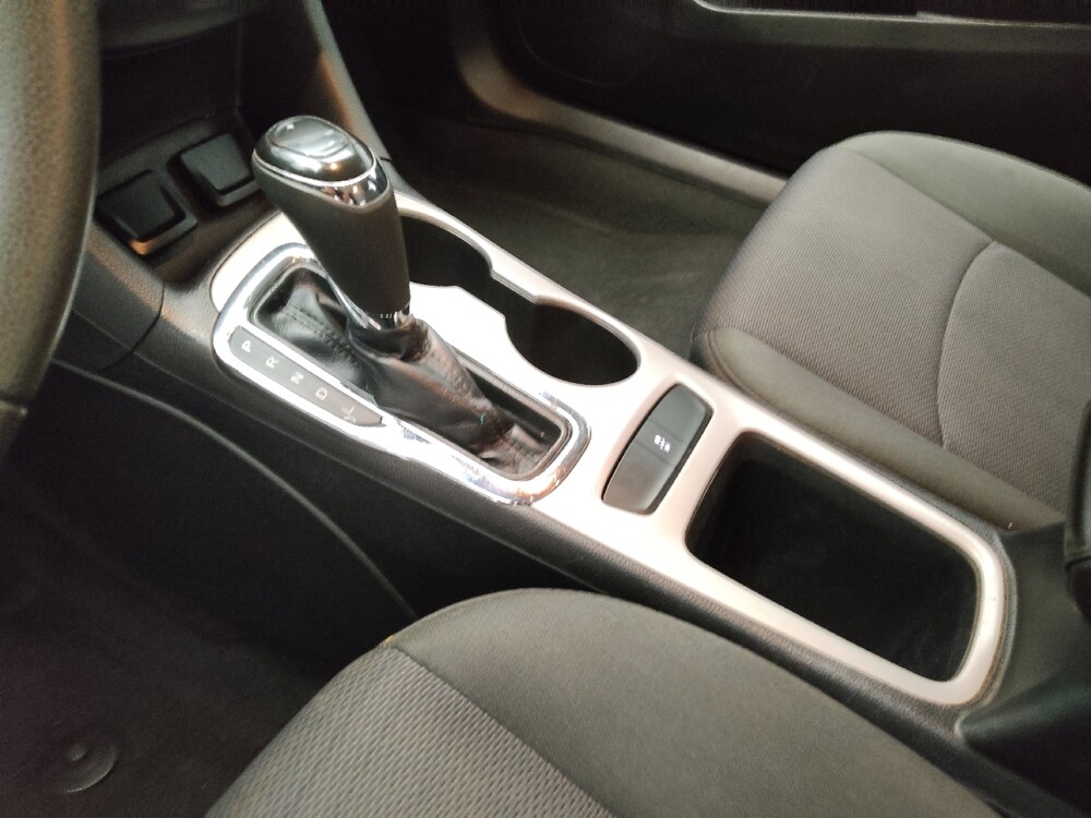 2017 Chevrolet Cruze in Oklahoma City, OK 73139 - 18089699 26