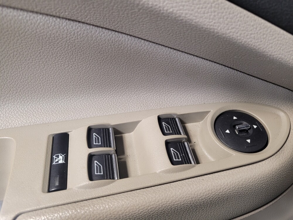 2016 Ford Escape in Tampa, FL 33619 - 18089701 27