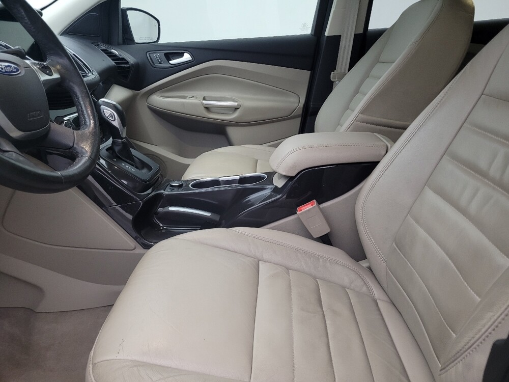 2016 Ford Escape in Tampa, FL 33619 - 18089701 17