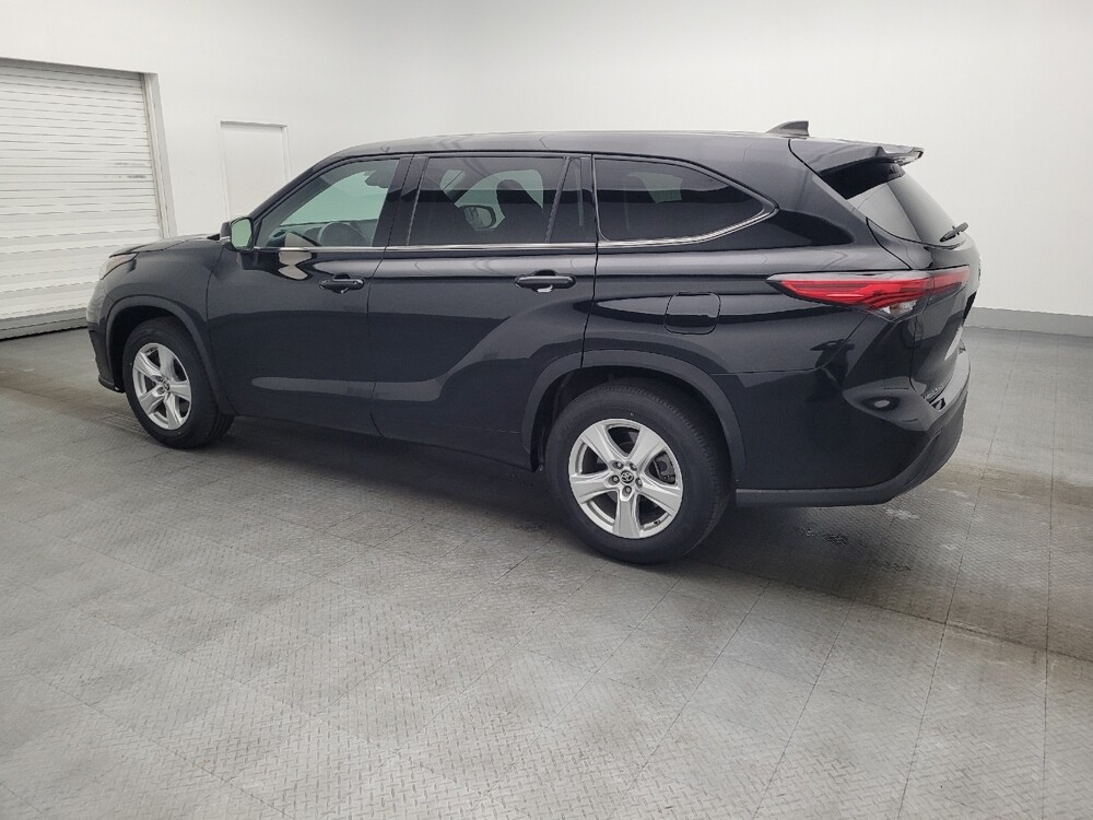 2022 Toyota Highlander in Orlando, FL 32808 - 18089705 3