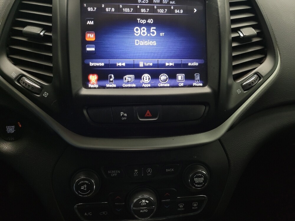 2018 Jeep Cherokee in Las Vegas, NV 89102 - 18089759 25