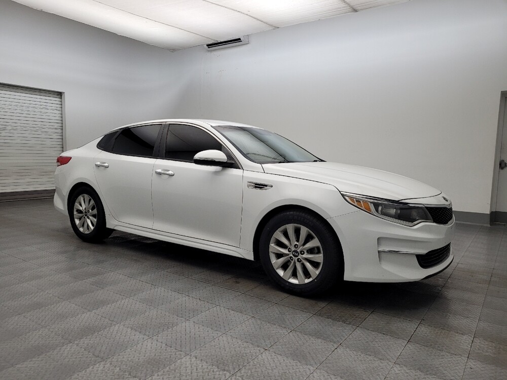 2018 Kia Optima in Tucson, AZ 85705 - 18089760 11