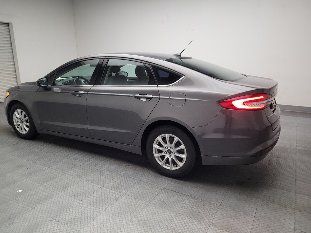 2018 Ford Fusion in Bakersfield, CA 93309 - 18089764 3