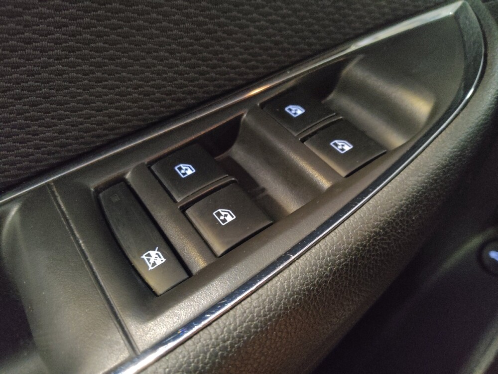 2018 Chevrolet Cruze in Orlando, FL 32808 - 18089770 27