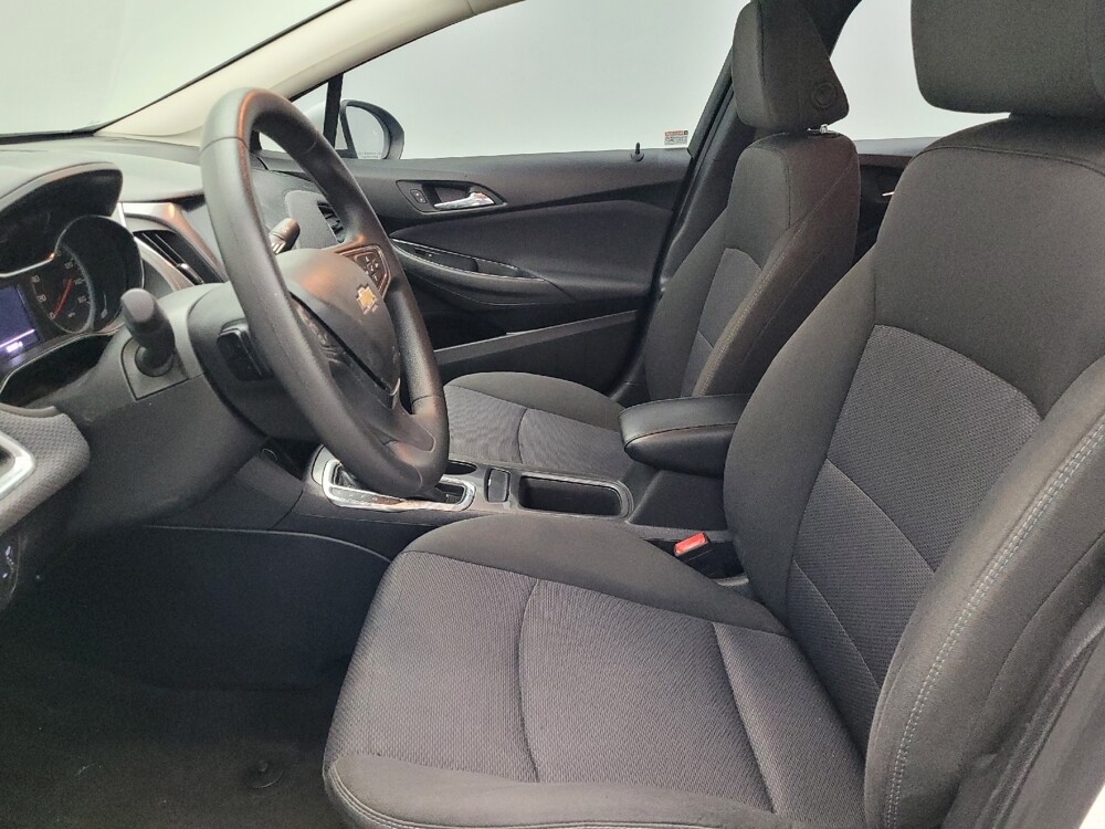 2018 Chevrolet Cruze in Orlando, FL 32808 - 18089770 17