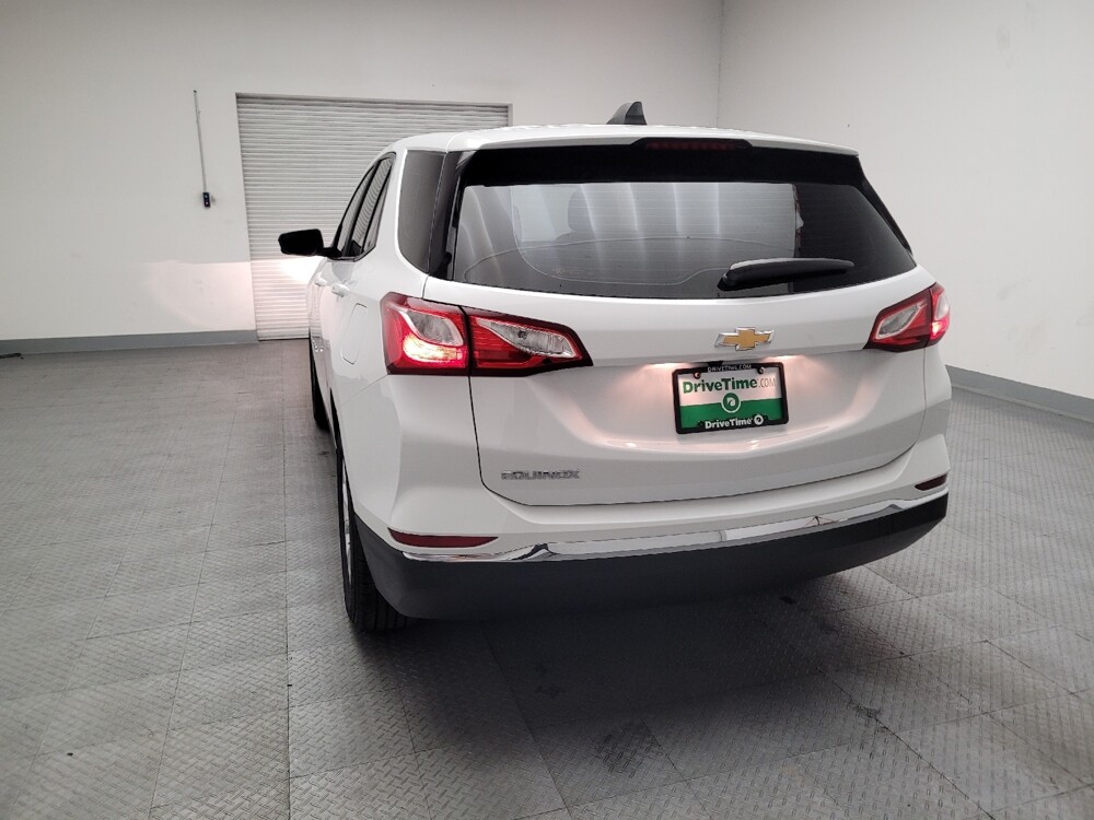 2018 Chevrolet Equinox in Fresno, CA 93726 - 18089777 6