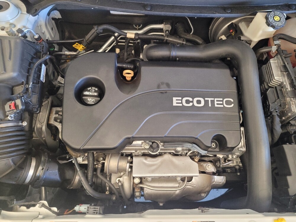 2018 Chevrolet Equinox in Fresno, CA 93726 - 18089777 30