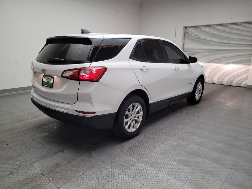 2018 Chevrolet Equinox in Fresno, CA 93726 - 18089777 9