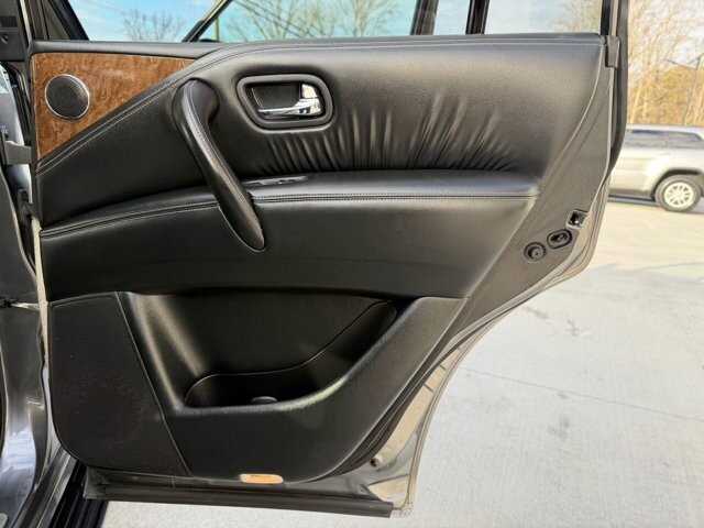 2017 INFINITI QX80 in Knoxville, TN 37920 - 18089780 8