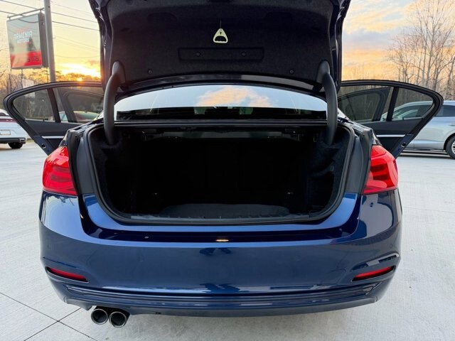 2018 BMW 330i xDrive in Knoxville, TN 37920 - 18089782 9