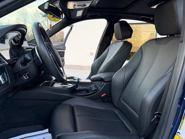 2018 BMW 330i xDrive in Knoxville, TN 37920 - 18089782 11