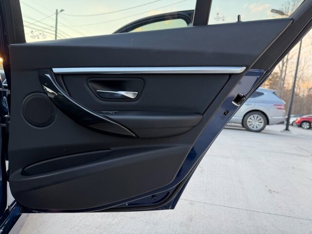 2018 BMW 330i xDrive in Knoxville, TN 37920 - 18089782 8