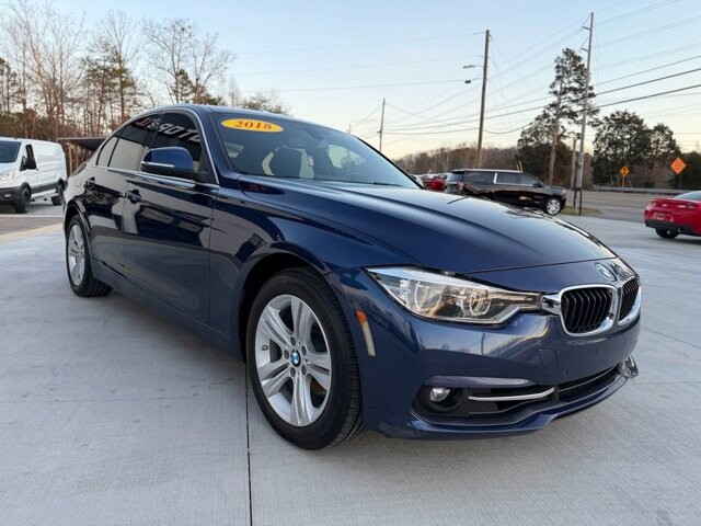 2018 BMW 330i xDrive in Knoxville, TN 37920 - 18089782 4