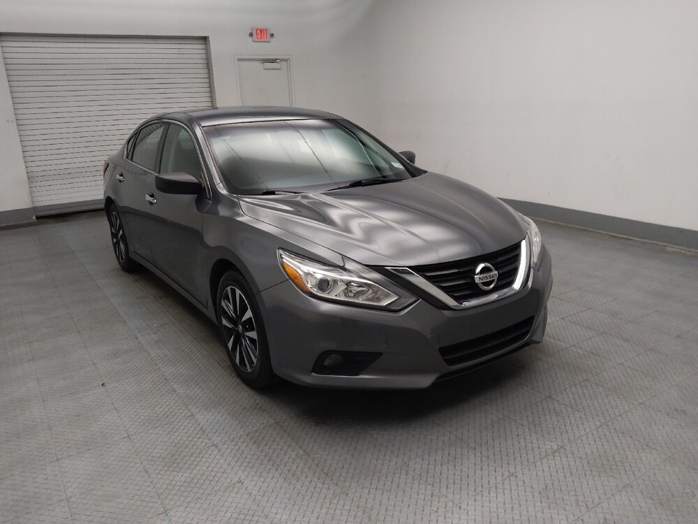 2018 Nissan Altima in Lombard, IL 60148 - 18089798 13