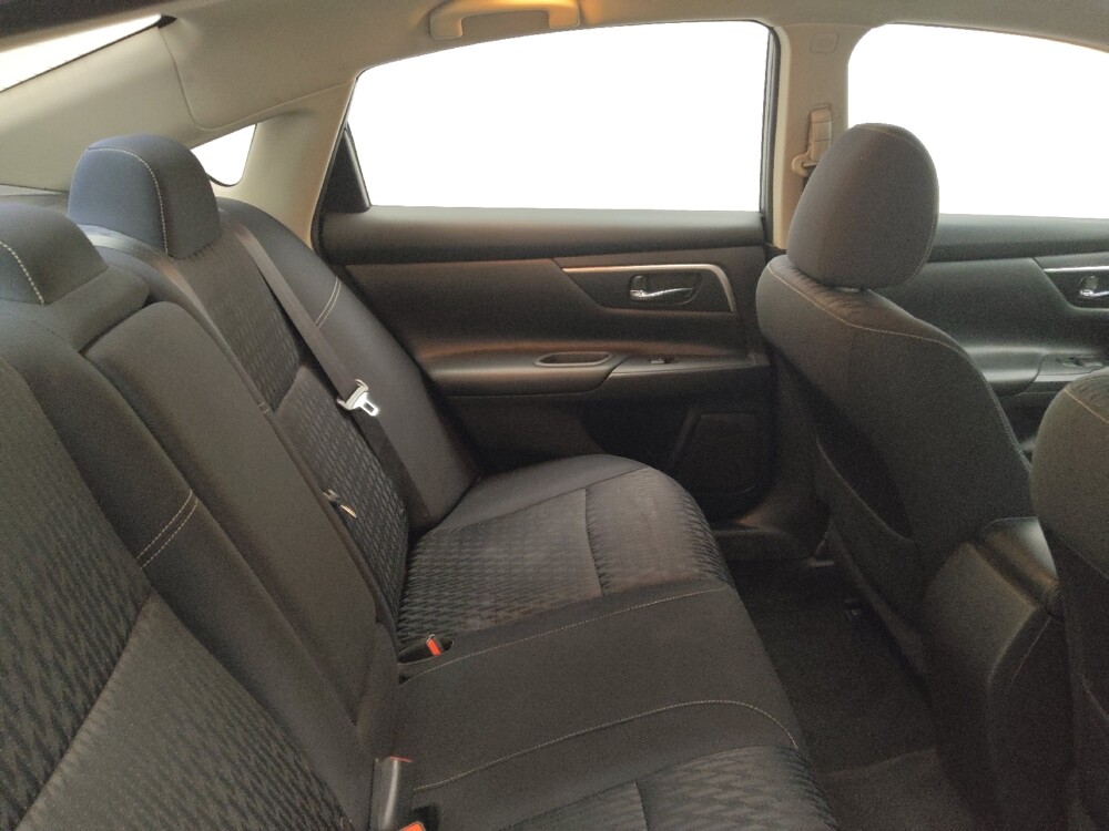 2018 Nissan Altima in Lombard, IL 60148 - 18089798 19