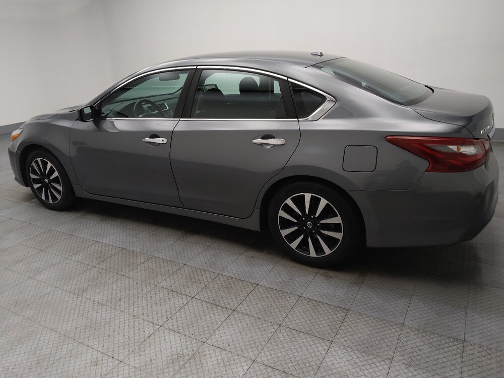 2018 Nissan Altima in Lombard, IL 60148 - 18089798 3