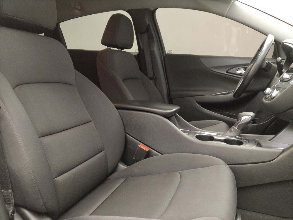 2022 Chevrolet Malibu in Lakewood, CO 80215 - 18089803 21