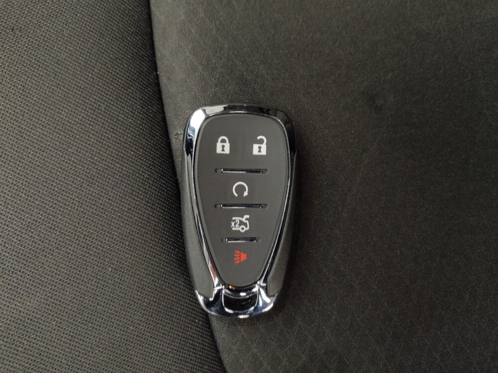 2022 Chevrolet Malibu in Lakewood, CO 80215 - 18089803 32